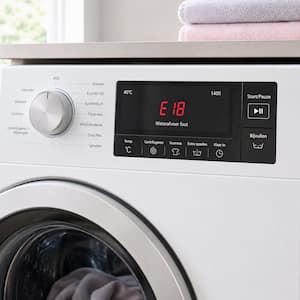 wasmachine-met-foutmelding-e18-dokter-elektro